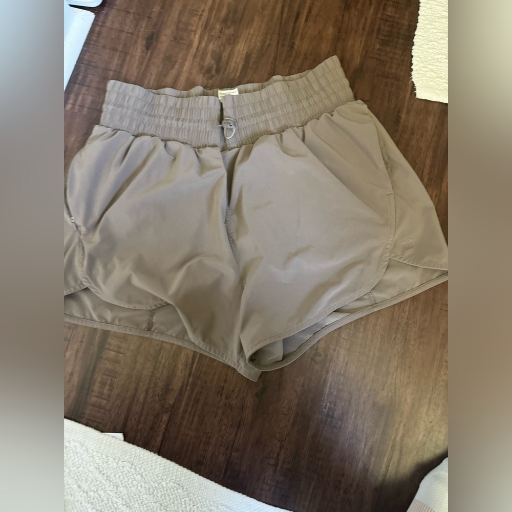 All in motion shorts